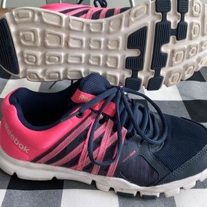 Reebok YourFlex Athletic Shoes size 7 Women’s